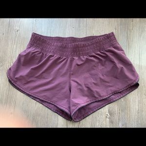 Lululemon Seek the Heat Shorts Maroon size 6